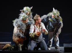 Schüler der Opernschule als Drei Knaben in der Zauberflöte mit Ludwig Mittelhammer als Papageno, Foto: Wiener Staatsoper, Michael Poehn